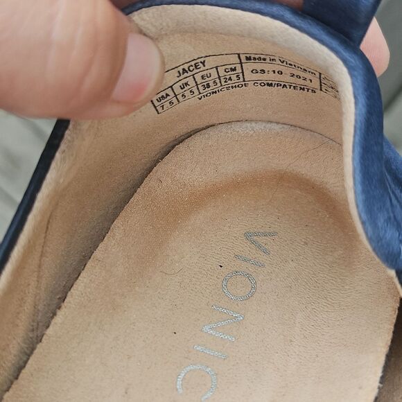 Vionic Jacey Navy Blue Leather Slip-On Shoes Size 7.5 - Picture 7 of 9